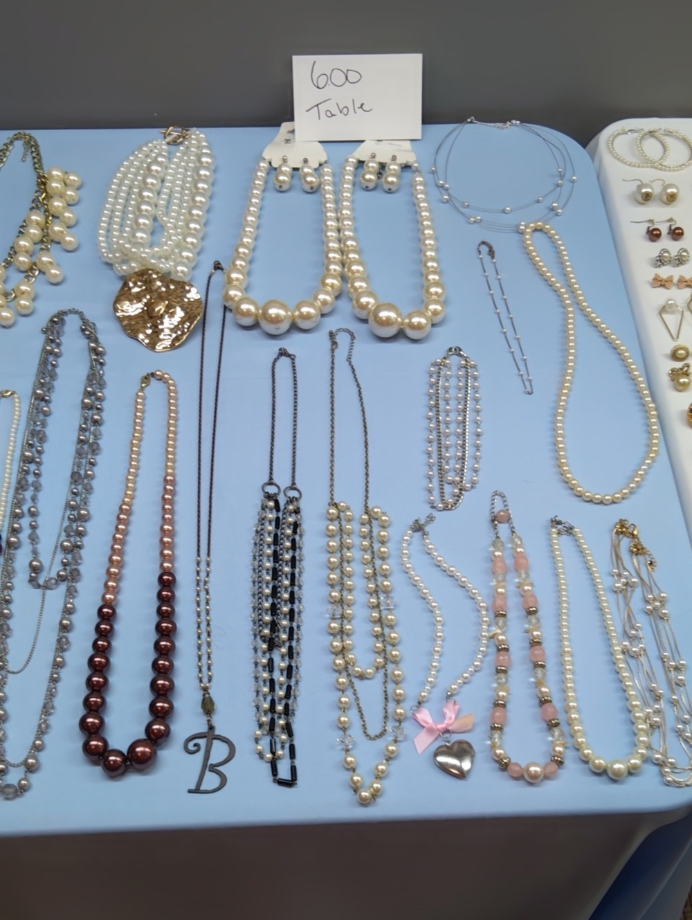 Preview For 8-11 Show.. 47lb Signed And Unsigned Faux Pearls - Picture 10 of 15
